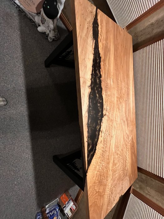 Lengthwise view of the ash top
